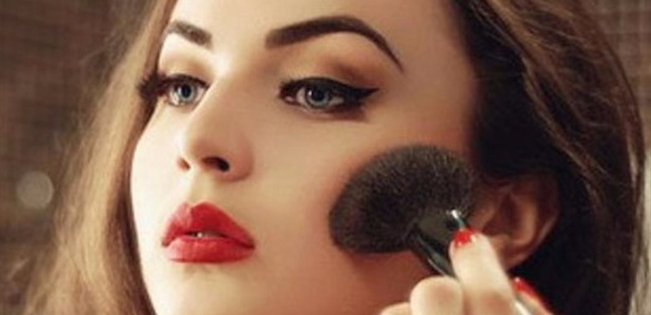 تجنّبي هذه الأخطاء لماكياج يزيدك شباباً