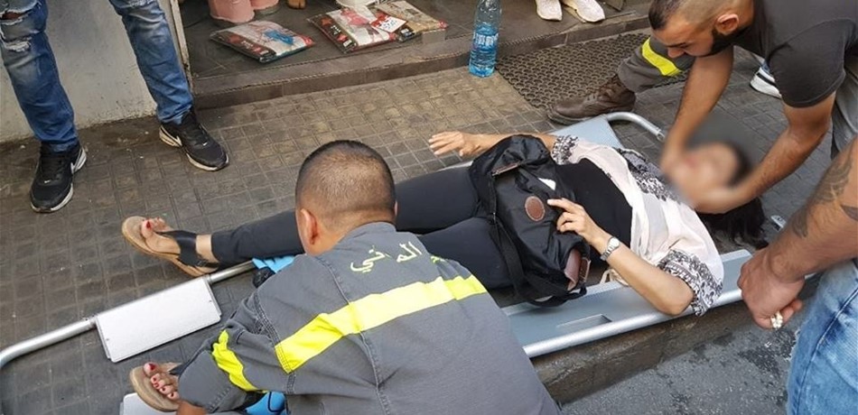 بالصورة.. جريحة بحادث صدم في برج حمود