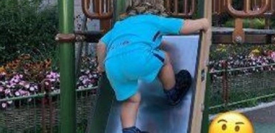 بالصور: هذا الطفل الشقي إبن نجم شهير.. خمنّوا من يكون؟