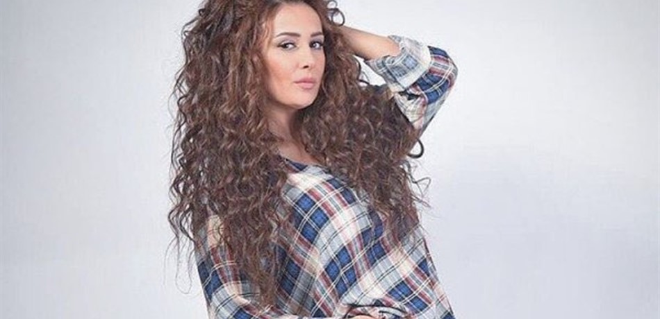 بالصور: شقيقا كندة حنا يخطفان الأنظار بوسامتهما.. من يشبهها أكثر؟