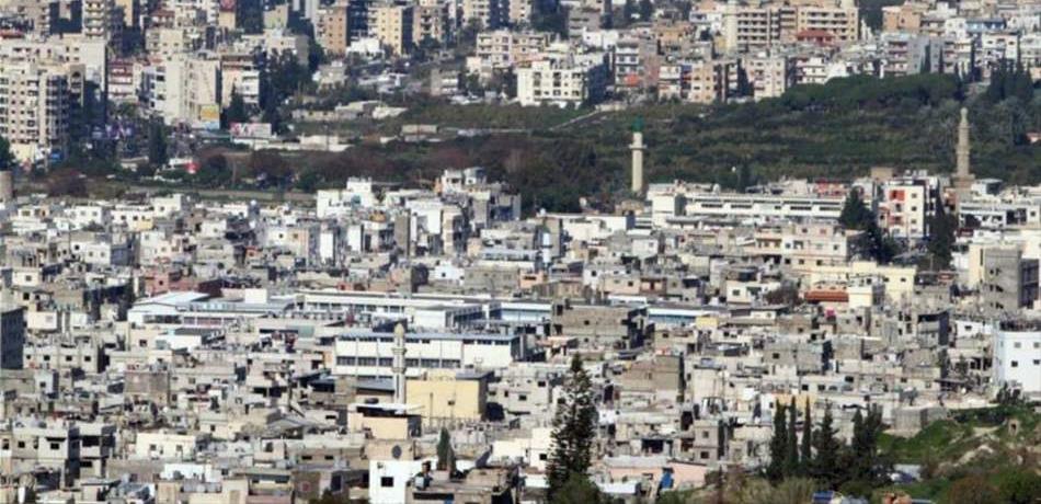 سائق يجتاز حاجز الجيش عند مدخل عين الحلوة!