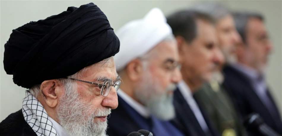 تحت ضغط "الاقتصاد": خامنئي يلوّح بالتخلّي عن الاتفاق النووي.. اذا لزم الأمر