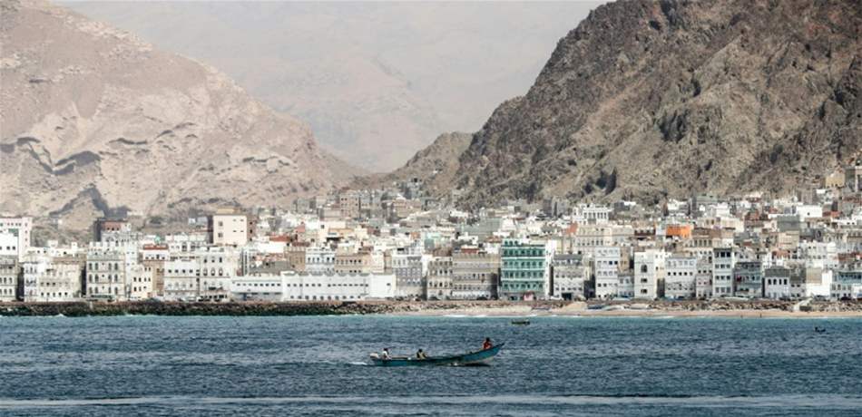 البحرية الاميركية تصادر اسلحة في خليج عدن