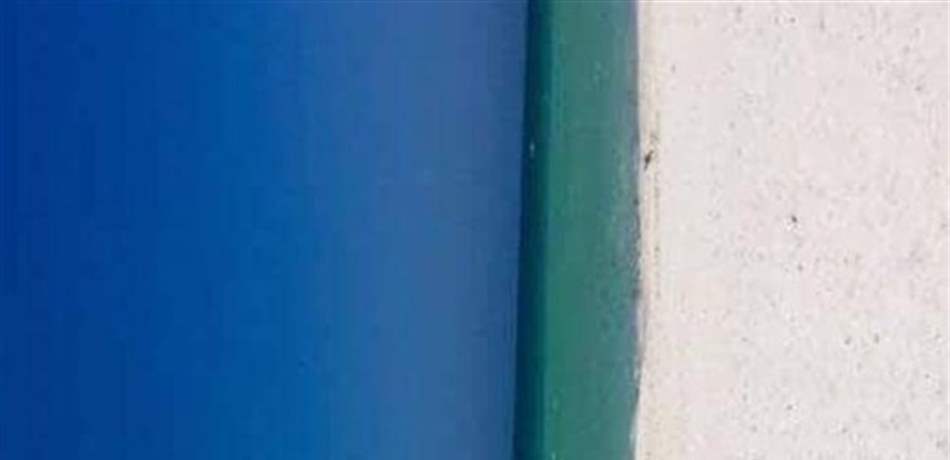 صورة تحير مستخدمي الانترنت.. باب أم شاطئ؟