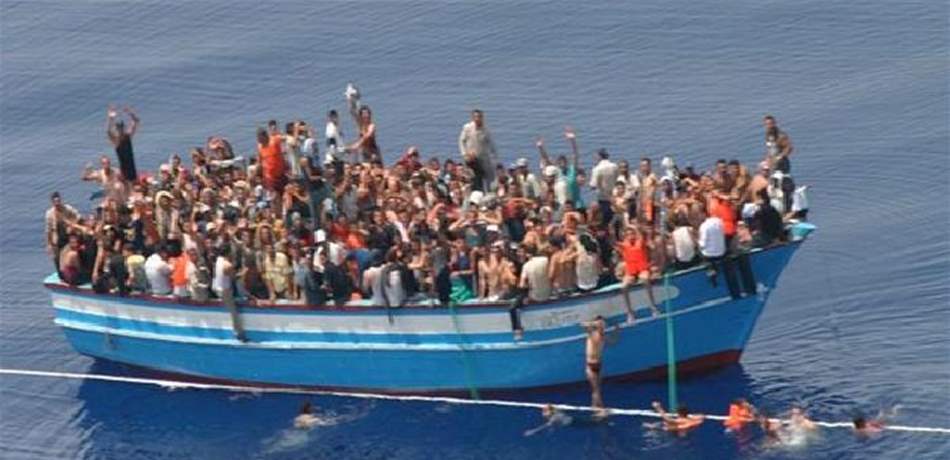 إنقاذ 600 مهاجر غير شرعي قبالة ساحل إسبانيا