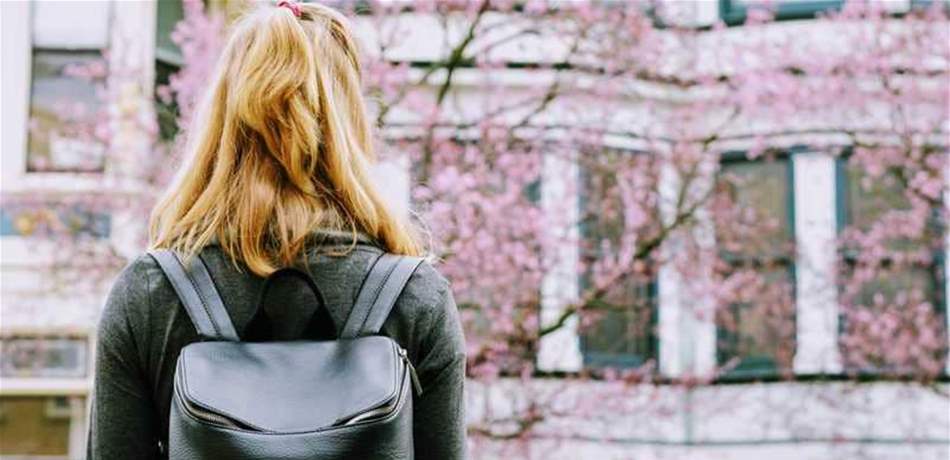 نصيحة: أيها الآباء لا تنشروا صور عودة أولادكم إلى المدارس على السوشيل ميديا