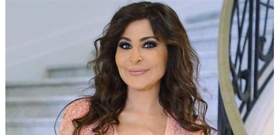 إليسا تثير الجدل بوزنها الزائد (صور)