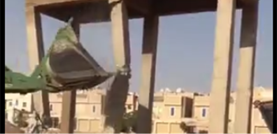 عملية هدم مبنى باطون تنتهي بطريقة مروّعة (بالفيديو) 