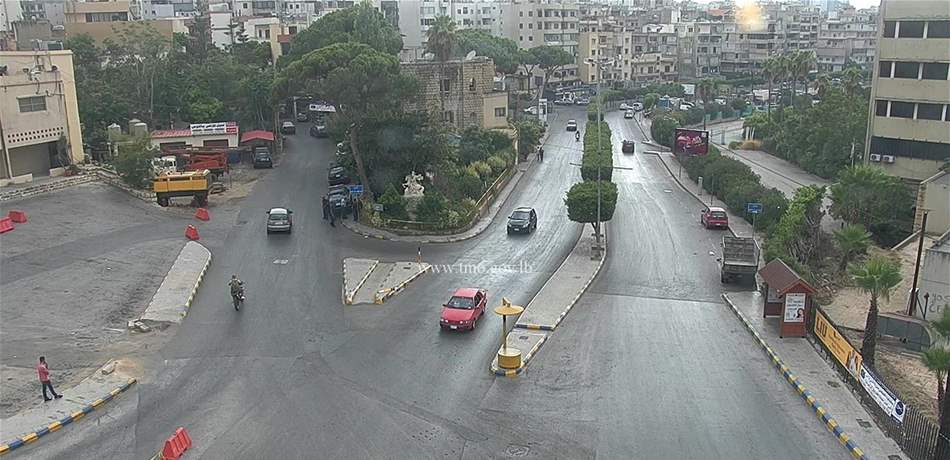 بلدية الدكوانة تُقفل محلات السوريين المخالفة في المنطقة (صور)
