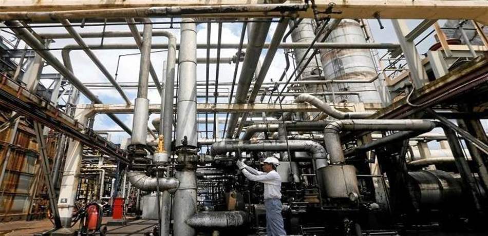 كم برميل نفط يستهلك العالم يوميا؟