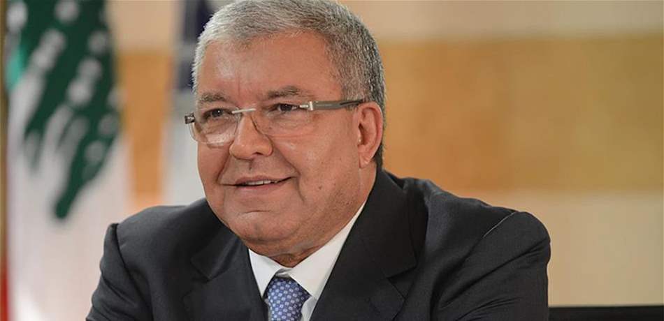 المشنوق ينفي الموافقة على تسمية شارع باسم مصطفى بدر الدين