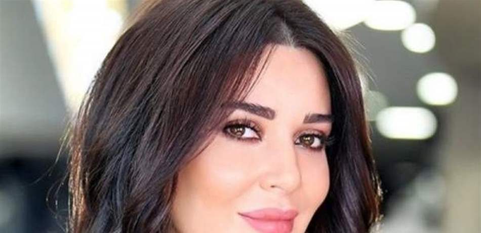 سيرين عبد النور تعود طفلة.. هذا ما فعلته مع ابنتها في ديزني لاند (فيديو)