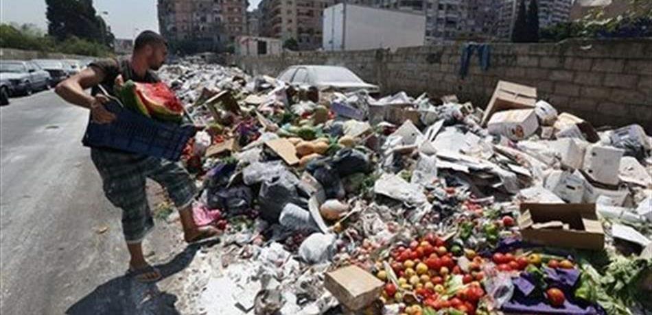 النفايات.. إبداع لبناني بحت!