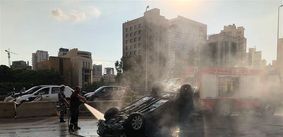 بالصور.. حادث سير مروّع على أوتوستراد الأشرفية وإصابة شخصين