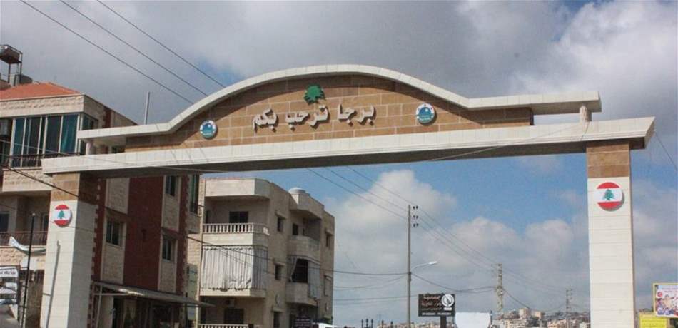 بالصورة: جريح عند مدخل برجا.. ماذا جرى؟
