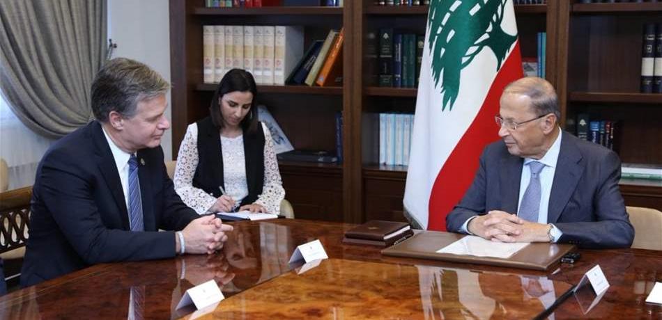 عون مستقبلاً مدير الـ FBI: لبنان نجح بمواجهة التحديات الأمنية والإرهاب بفضل كفاءة الجيش