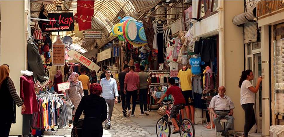"سوق أنطاكيا الطويل".. القلب النابض لاقتصاد المدينة
