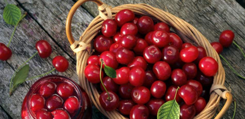 فوائد الكرز كثيرة.. لكن ما علاقتها بتساقط الشعر؟