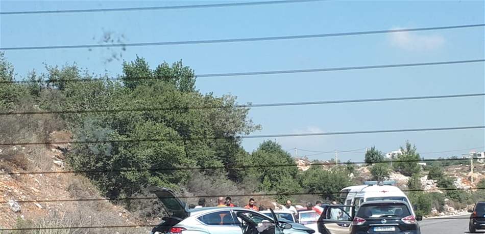 قتيلة وجريحان في تصادم على طريق عام صيدا - جزين