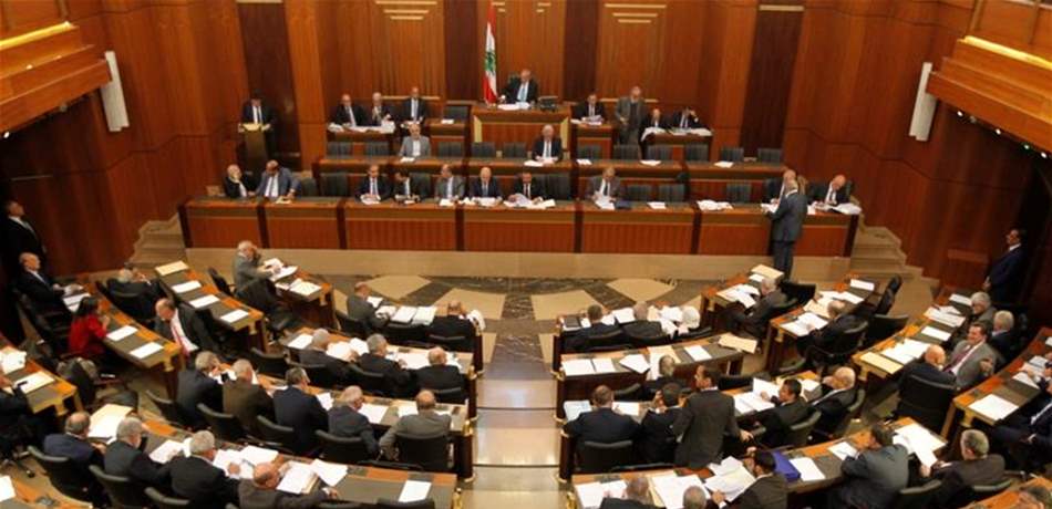 عجز كهرباء لبنان: زيادة فاتورة المولدات أو "السلفة"!