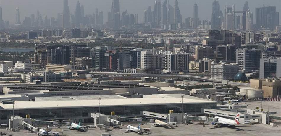 الحوثيون يعلنون استهداف مطار دبي بطائرة مسيّرة.. والإمارات تنفي