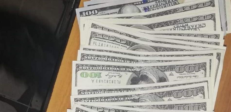توقيف شخصين في ضهر البيدر بحوزتهما مبلغ 4200 دولار مزيف