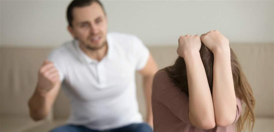 علامات تُساعدكِ على اكتشاف الرجل العنيف