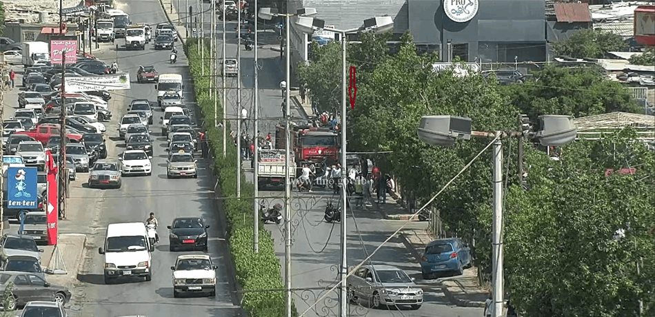 احتراق سيّارة على طريق الدكوانة - سدّ البوشرية (صورة) 