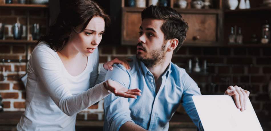 بهذه الطرق تزعجين شريكك دون دراية.. تجنبيها
