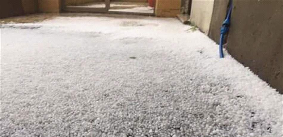 حبات البرد تتلف محاصيل في جرود بقاعكفرا والهرمل