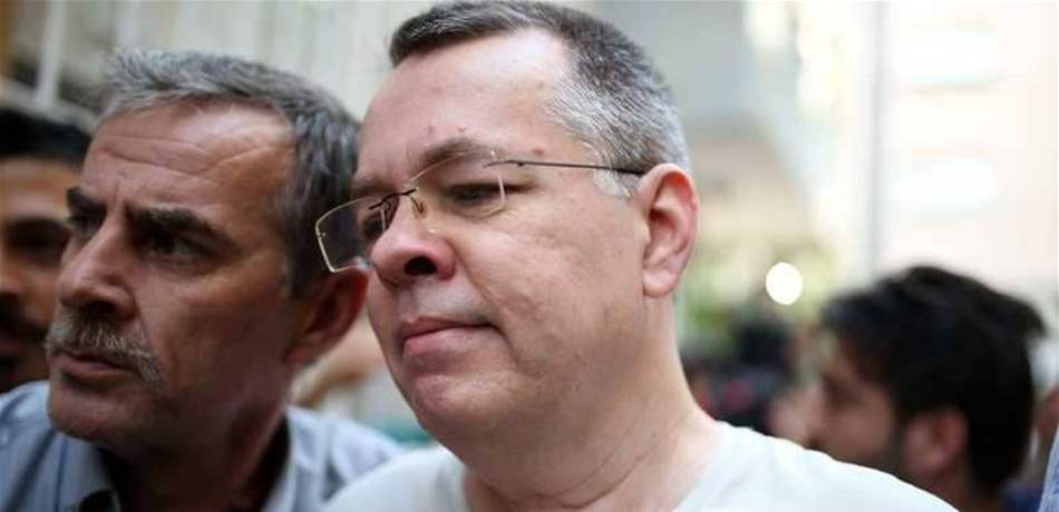 القضاء التركي يأمر بالإفراج عن القس الأمريكي برونسون