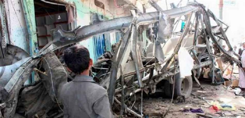 ​  مقتل 15 يمنياً ​في هجوم على حافلات في الحديدة