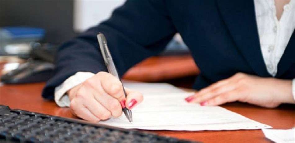 تعميمان هامان للعاملين في القطاع العام.. أحدهما عن المكافأة السنوية!