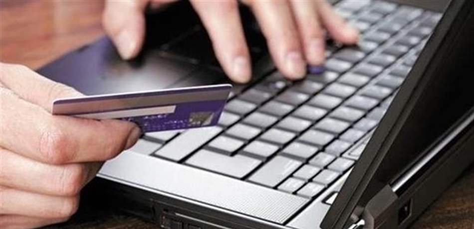 اشترى هاتفاً من الانترنت وهذا ما حصل عليه