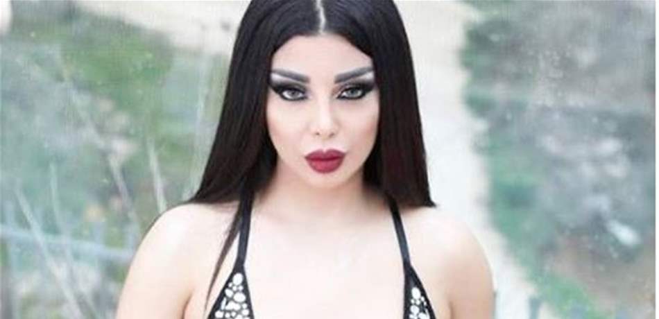 رولا يموت ترقص بـ"جرأة".. الفستان الأسود كشف الكثير من جسدها (فيديو)