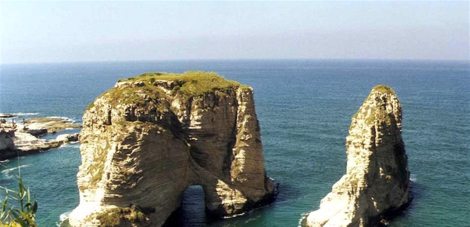 عايشين بالثكنات