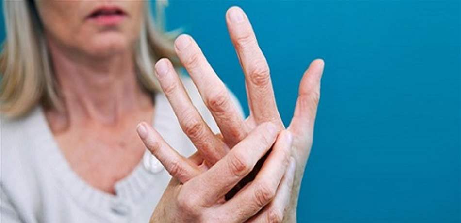 ما هي أعراض وأسباب هشاشة العظام؟