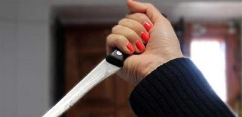 في صيدا.. طلب من طليقته إخلاء المنزل فطعنته بسكين