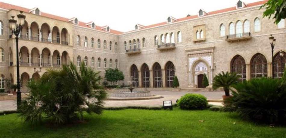 هل تكون الحكومة "عيدية" الاستقلال؟