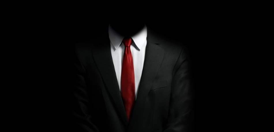أحد الوزراء يهرول نحو الخصم