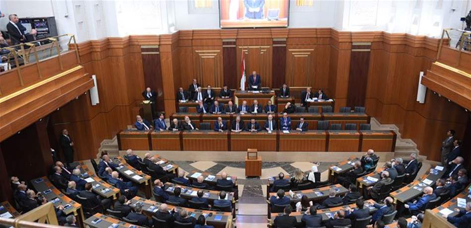 عام 2018 يخاطب البرلمان مودّعًا: أنا الأفضل.. من قلتن سميناك "بو قاسم"