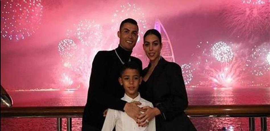 رونالدو ينشر صورته مع ولي عهد دبي.. وأكثر من مليون إعجاب