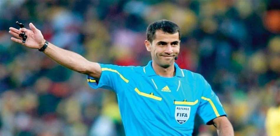 "أفضل حكم في آسيا" يدير نهائي قطر واليابان