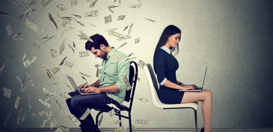 النساء أكثر ترددًا من الرجال في طلب زيادة الراتب