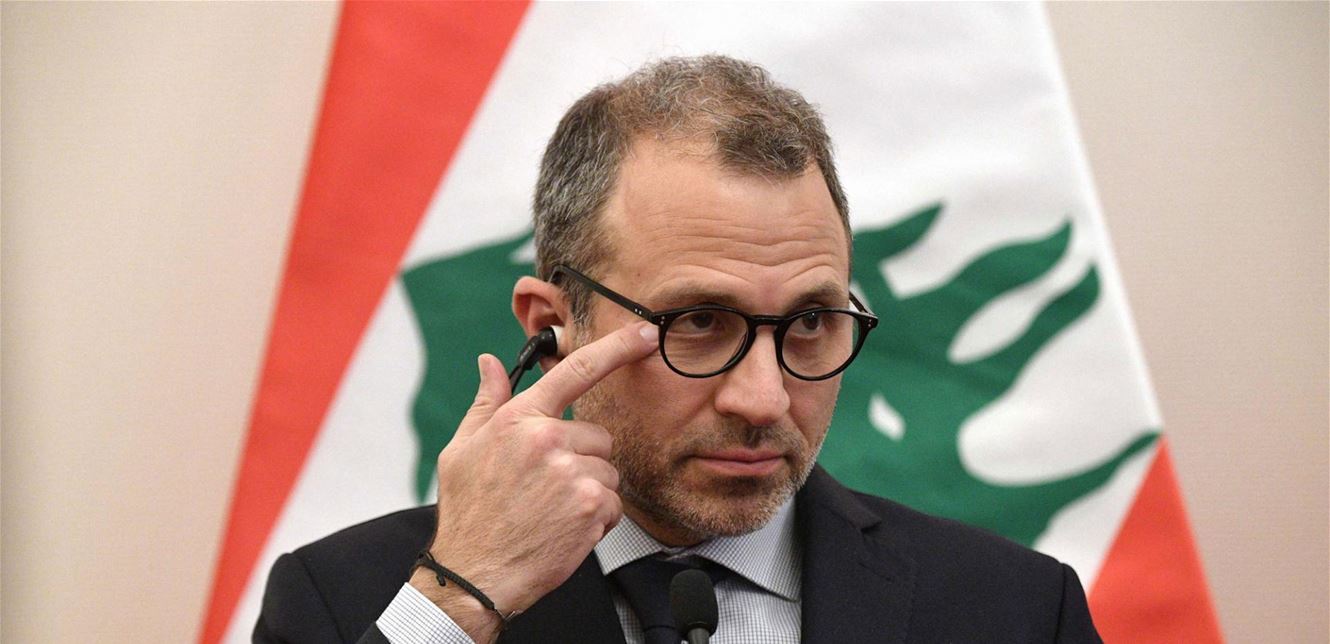 عجز باسيل و"حزب الله".. و"قيصر" يدفن حلم الرئاسة بالقُصَيْر