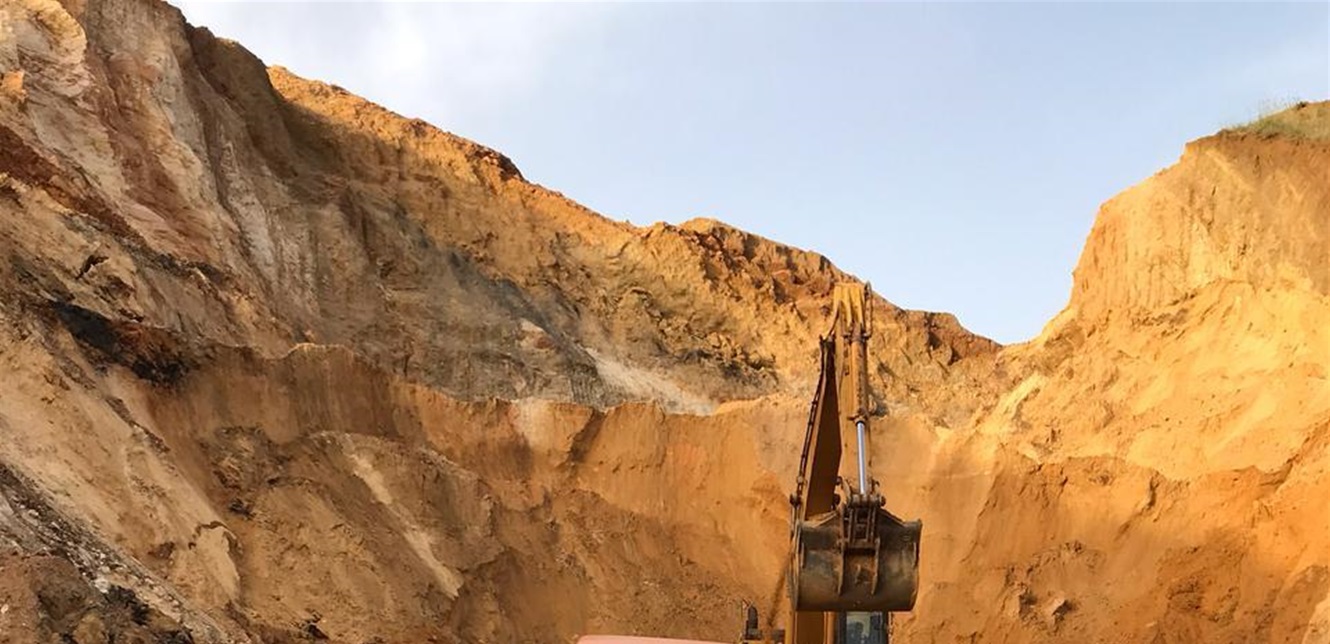 تعديات في جبال الريحان