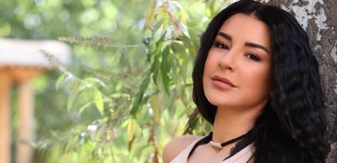 ماغي بو غصن تظهر للمرّة الاولى مع إبنها: "هيدا قلبو لقلبي"... تعرفوا إليه وهل يُشبهها؟