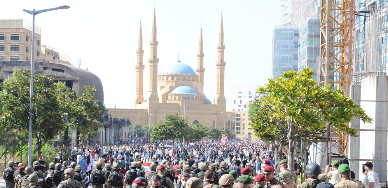هل يُعلن القضاة والأساتذة والدبلوماسيون الإضراب قبل يوم الانتخابات؟