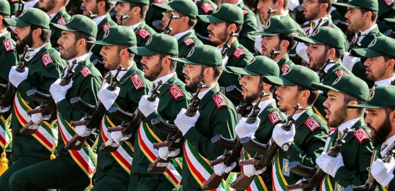 نجاة قائد كبير بالحرس الثوري الإيراني بعد إطلاق النار على سيارته