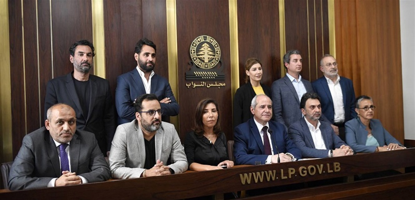 لم يحسموا موقفهم بعد.. لماذا يشارك نواب "كتلة التغيير" في الاستشارات فرادى؟!